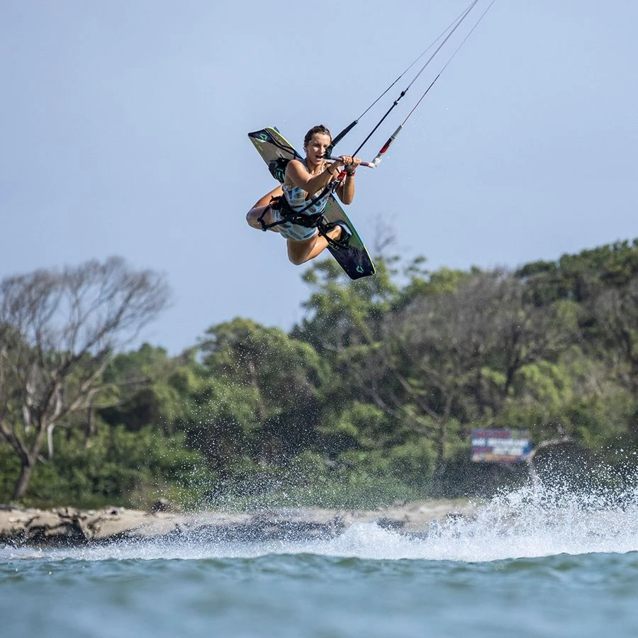 2022 Duotone Soleil Women's - Twintip Kiteboard - 50% Off Discounts Apply ! 2 2022 Duotone Soleil Women's - Twintip Kiteboard - 50% Off Discounts Apply ! - Image 2