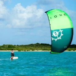 Slingshot UFO V2 Limited Edition Green Zero Strut Foil Kite - 30% Off Discounts Apply ! 8 Slingshot UFO V2 Limited Edition Green Zero Strut Foil Kite - 30% Off Discounts Apply ! -WindCore Store slingshot 2023 ufo v2 limited edition green size 4